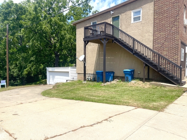 Listing Image #3 - Multi-family for sale at 314 Peru Street, Peru IL 61354