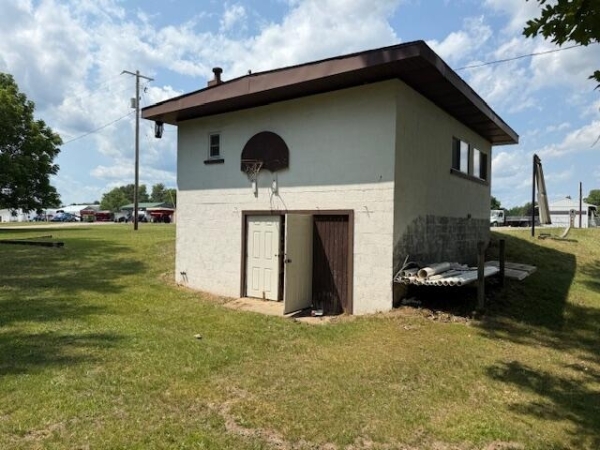Listing Image #2 - Office for sale at 9743 W Howard City Edmore Road, Lakeview MI 48850
