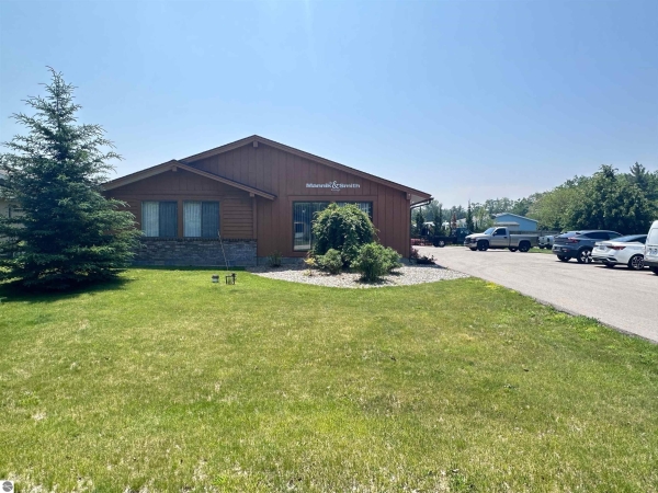Listing Image #2 - Office for sale at 868 Robinwood Court, Traverse City MI 49686