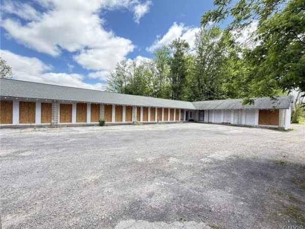 Listing Image #1 - Retail for sale at 984 Waterloo Geneva Road, Waterloo NY 13165