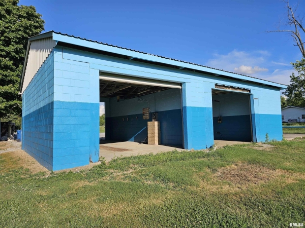 Listing Image #2 - Others for sale at 406 N 7TH Street, Dahlgren IL 62828