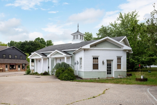 Listing Image #2 - Retail for sale at 1399 Blue Star Highway, South Haven MI 49090