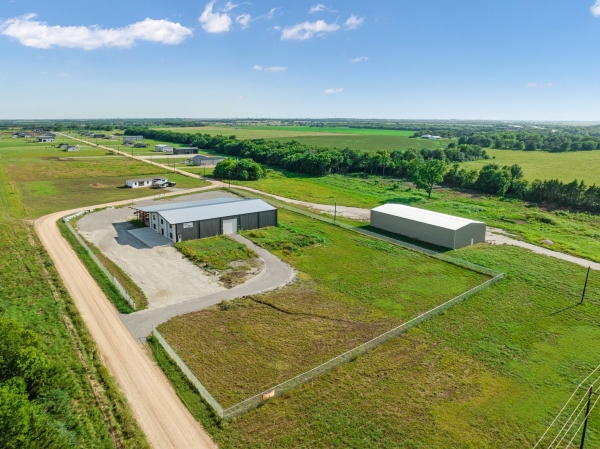 Listing Image #1 - Retail for sale at 12931 Highway 82 W, Brookston TX 75421