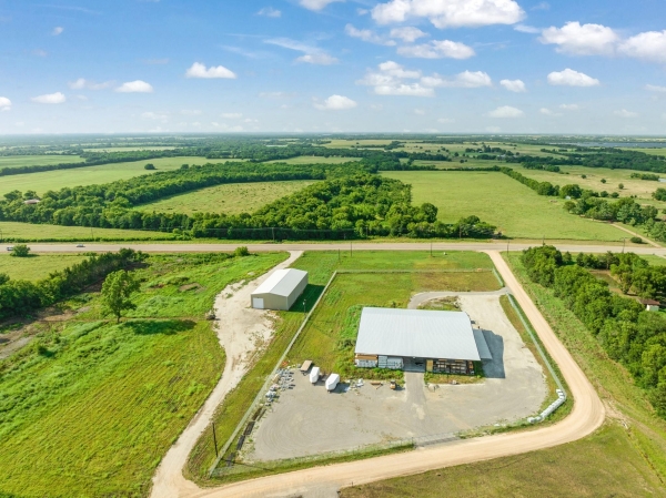Listing Image #3 - Retail for sale at 12931 Highway 82 W, Brookston TX 75421