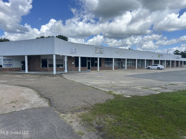 Listing Image #3 - Retail for sale at 1441 Highway 90, Gautier MS 39553