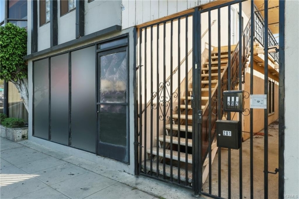 Listing Image #2 - Office for sale at 5428 E. Beverly Blvd, Montebello CA 90640