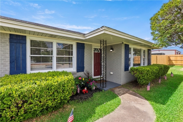 Listing Image #2 - Others for sale at 1105 San Jacinto Lane, Bryan TX 77803
