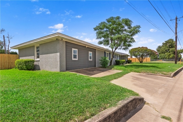 Listing Image #3 - Others for sale at 1105 San Jacinto Lane, Bryan TX 77803