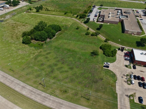 Listing Image #3 - Others for sale at 1701 E Bardin Road, Arlington TX 76018