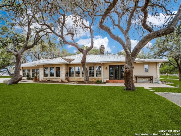 Listing Image #1 - Industrial for sale at 6 Old Fredericksburg Rd, Boerne TX 78015