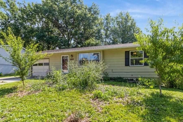 Listing Image #3 - Others for sale at 2248 Bancroft, Iowacity IA 52245