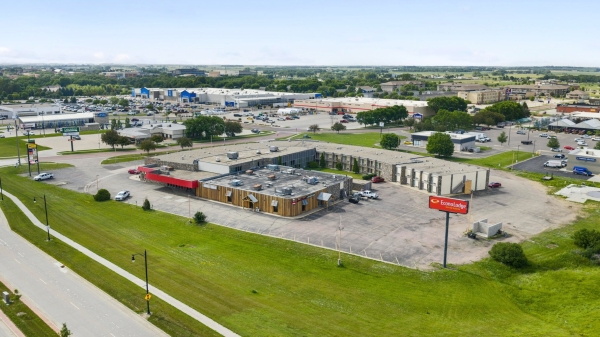 Listing Image #2 - Hotel for sale at 2515 6th ST, Brookings SD 57006