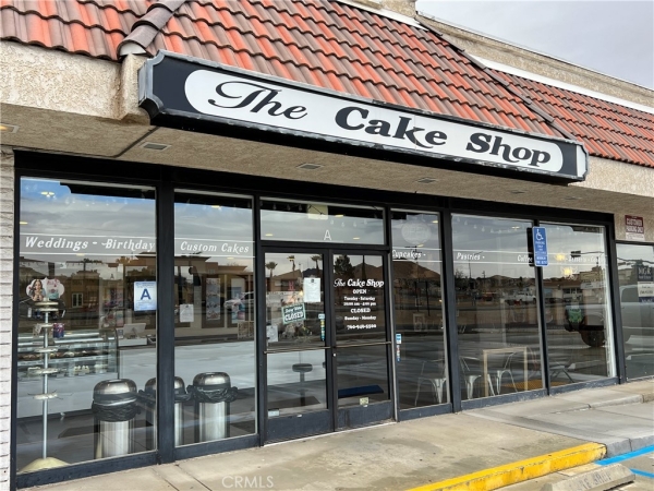 Listing Image #1 - Industrial for sale at 18429 CA-18, Apple Valley CA 92307