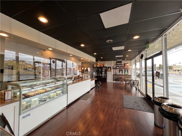 Listing Image #3 - Industrial for sale at 18429 CA-18, Apple Valley CA 92307