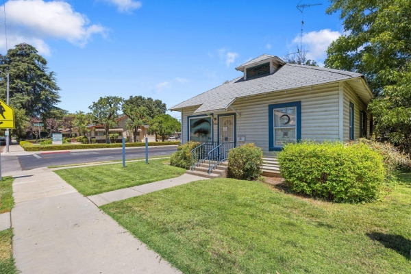 Listing Image #3 - Others for sale at 920 W Main Street, Visalia CA 93291