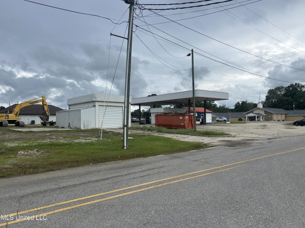 Listing Image #3 - Retail for sale at 6005 Washington Avenue, Ocean Springs MS 39564