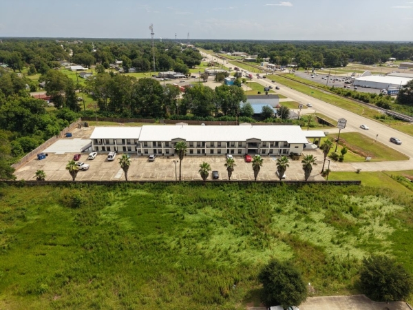 Listing Image #2 - Multi-family for sale at 14590 Highway 165, Kinder LA 70648