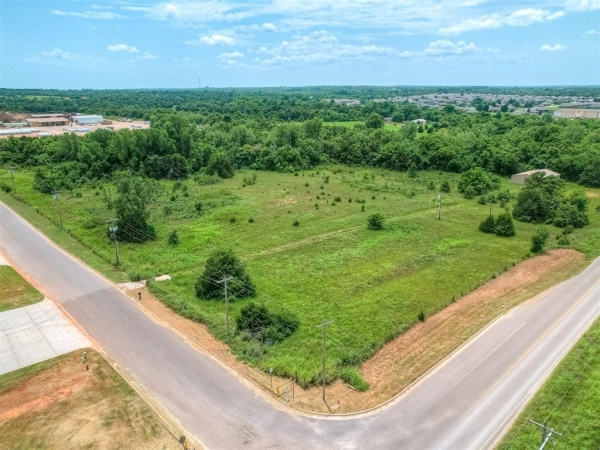Listing Image #1 - Industrial for sale at 373 Howard Boulevard, Harrah OK 73045