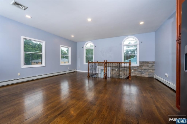 Listing Image #2 - Others for sale at 167 Hamilton Avenue, Lodi NJ 07644
