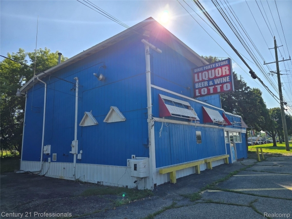 Listing Image #3 - Others for sale at 8774 Dixie Highway, Clarkston MI 48348