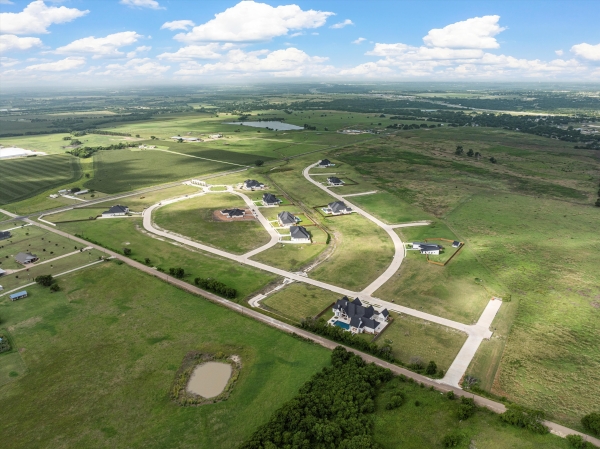 Listing Image #2 - Land for sale at 933 Rosenthal Pkwy, Lorena TX 76655