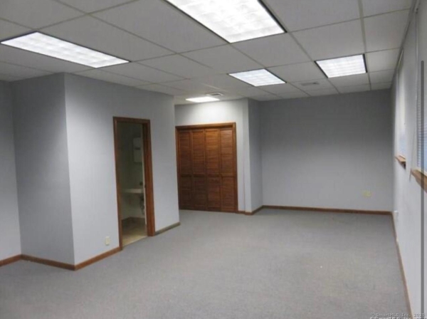 Listing Image #3 - Others for sale at 391 Broad Street, Meriden CT 06450