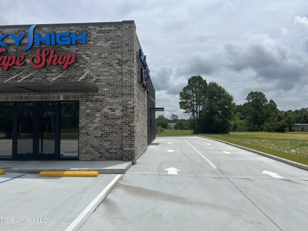 Listing Image #2 - Retail for sale at 12242 Ms-67 Shriners Boulevard, Biloxi MS 39532