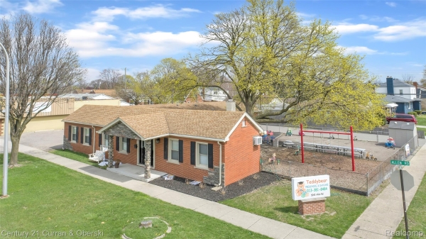 Listing Image #2 - Others for sale at 5043 Allen Road, Allen Park MI 48101