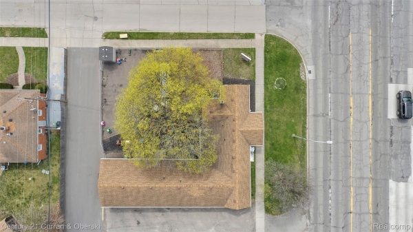Listing Image #3 - Others for sale at 5043 Allen Road, Allen Park MI 48101