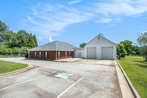 Listing Image #2 - Office for sale at 3175 Highway 81 W, Hampton GA 30228