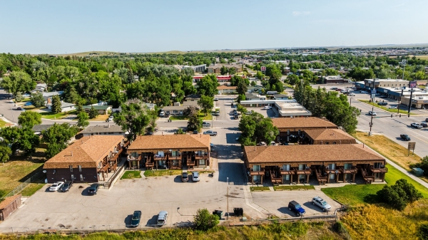 Listing Image #2 - Multi-family for sale at 434 Prairieview Drive, Gillette WY 82716