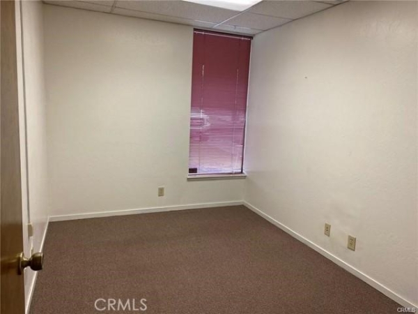 Listing Image #3 - Others for sale at 580 Manzanita Avenue 11, Chico CA 95926