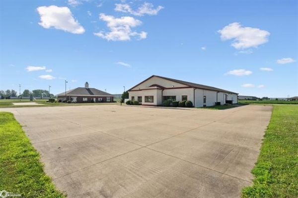 Listing Image #2 - Others for sale at 3615 Flint Ridge Dr., Burlington IA 52601