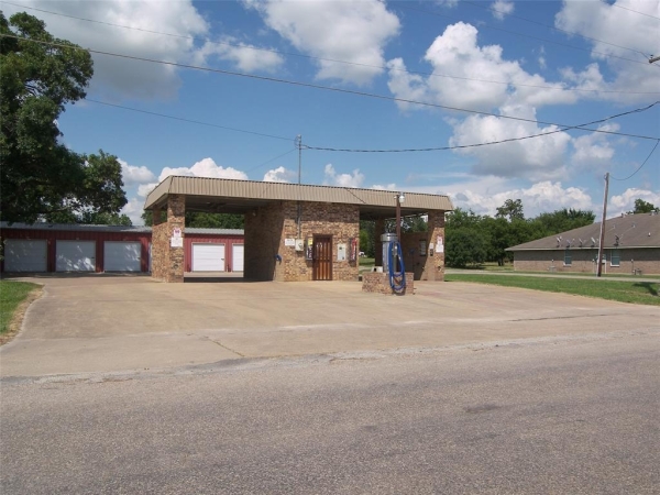 Listing Image #2 - Industrial for sale at 109 N 3rd Street, Godley TX 76050