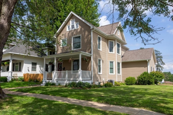 Listing Image #1 - Others for sale at 760 S Grandview Avenue, Dubuque IA 52003