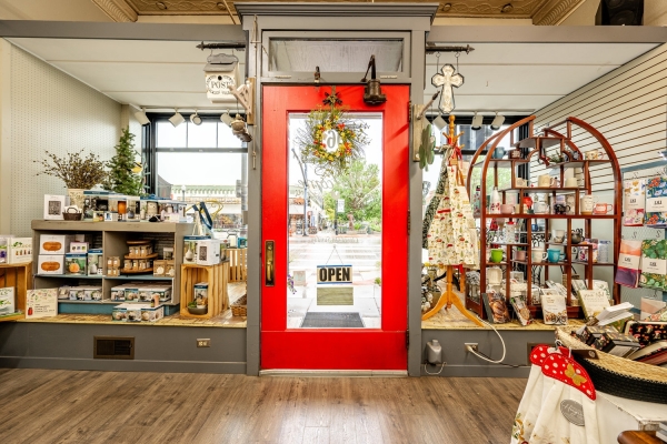 Listing Image #2 - Retail for sale at 206 N Main Street, Sheridan WY 82801