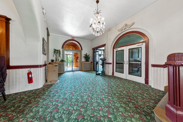 Listing Image #2 - Office for sale at 305 Grove Avenue, Owatonna MN 55060
