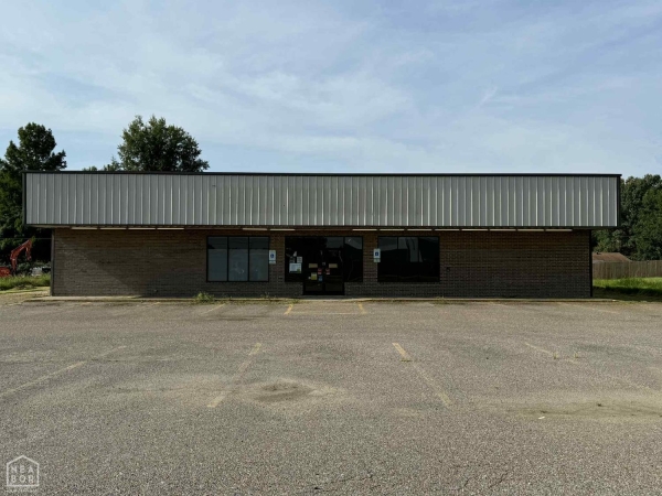 Listing Image #1 - Retail for sale at 119 Bevill Avenue, Gosnell AR 72315