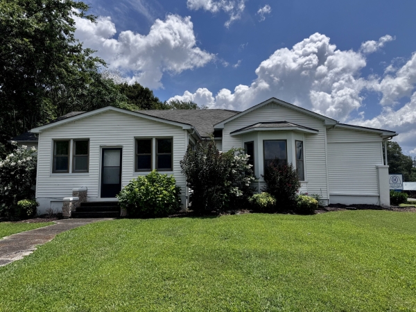 Listing Image #3 - Office for sale at 500 E Gaines St, Lawrenceburg TN 38464