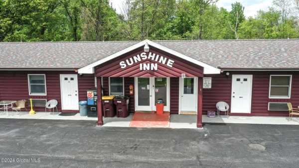 Listing Image #2 - Retail for sale at 2624 NY-40, Greenwich NY 12834