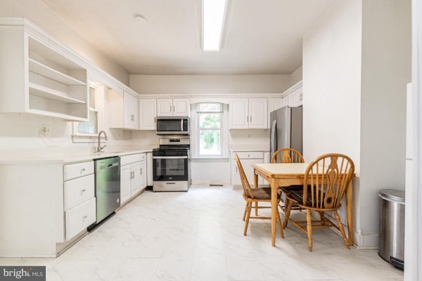 Listing Image #3 - Others for sale at 518 Warren Avenue, Front Royal VA 22630