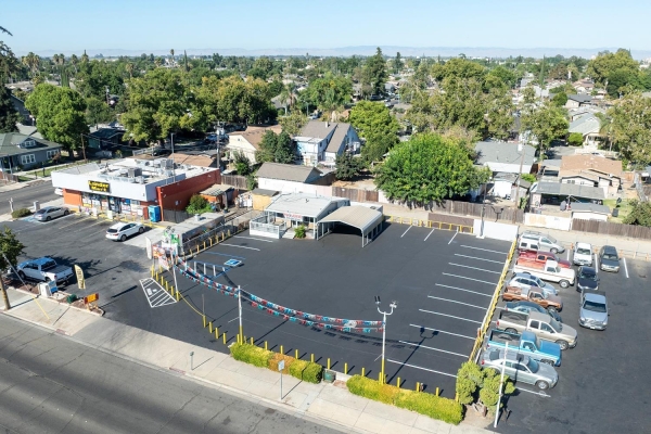Listing Image #2 - Others for sale at 425 Lander Avenue, Turlock CA 95380
