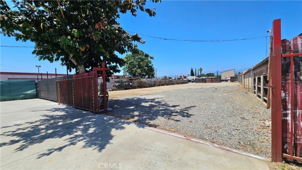 Listing Image #2 - Others for sale at 1163 E Mission Boulevard, Pomona CA 91766