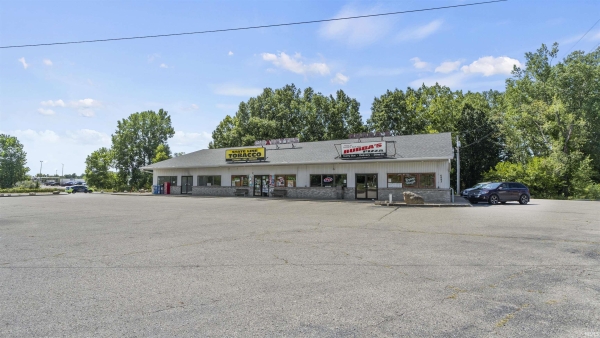 Listing Image #2 - Retail for sale at 6843 N Old 27, Fremont IN 46737
