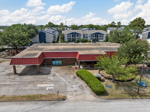 Listing Image #2 - Office for sale at 5000 Tennyson Dr, Waco TX 76710