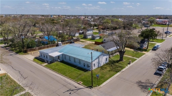 Listing Image #2 - Others for sale at 1508 N East Street, Victoria TX 77901