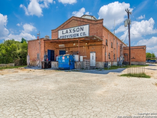 Listing Image #1 - Others for sale at 264 W Lachapelle, San Antonio TX 78204