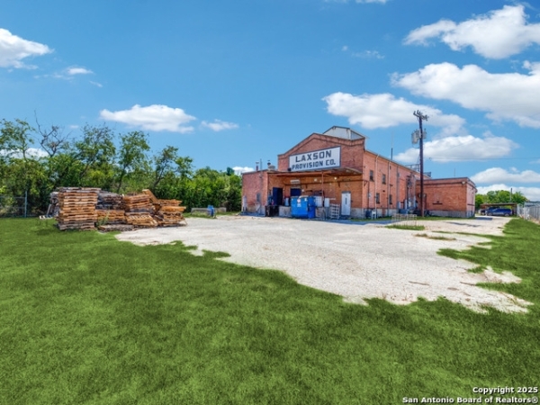Listing Image #3 - Others for sale at 264 W Lachapelle, San Antonio TX 78204
