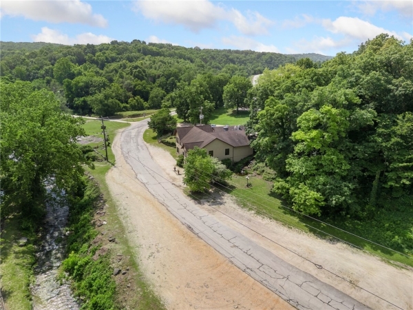 Listing Image #3 - Others for sale at 350 Devitos Loop, Harrison AR 72601