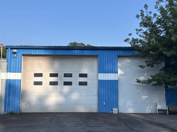 Listing Image #1 - Office for sale at 825 E Us Highway 45, Mundelein IL 60060